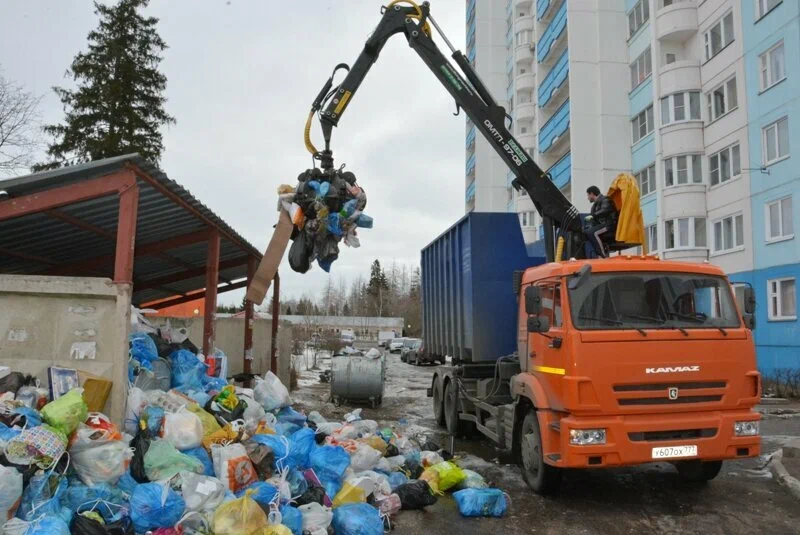 Вывоз бытового мусора в Белгороде с погрузкой в октябре