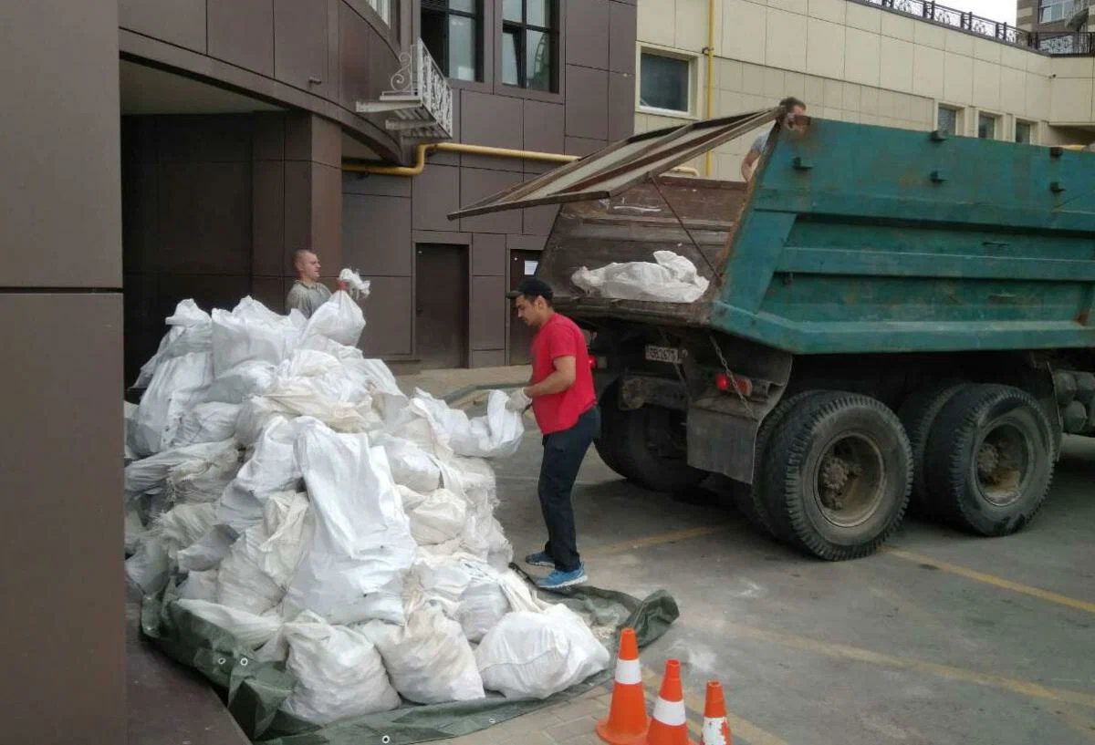 Вывоз мусора из подвала в Белгороде от ПроМусор – уборка, разбор завалов и очистка, цены от 2493 руб